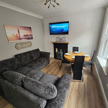 Shop Street Apartment Голуей Екстериор снимка